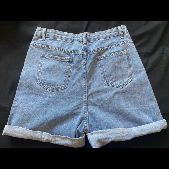 ZARA LIGHT WASH DENIM SHORTS - Picture 2 of 2